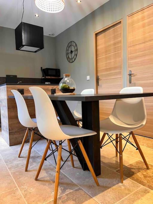GinasservisLoft Pied De Coline Au Calme公寓 外观 照片